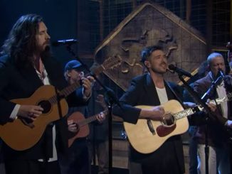 Mumford & Sons Light Up SNL Stage With Special Guest
